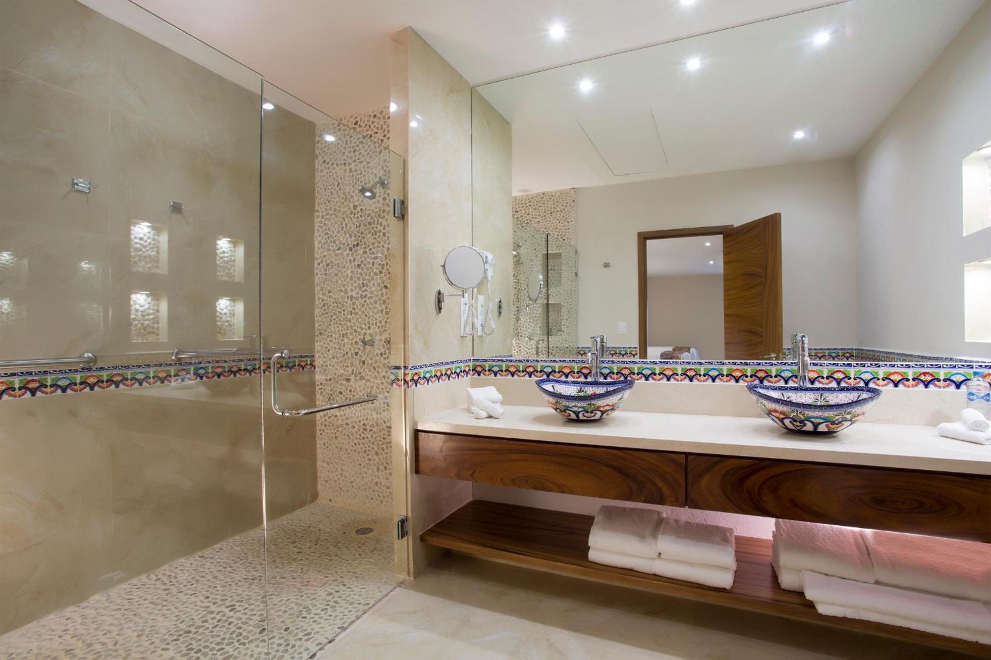 Double Room with Balcony,1756524172:JPEG